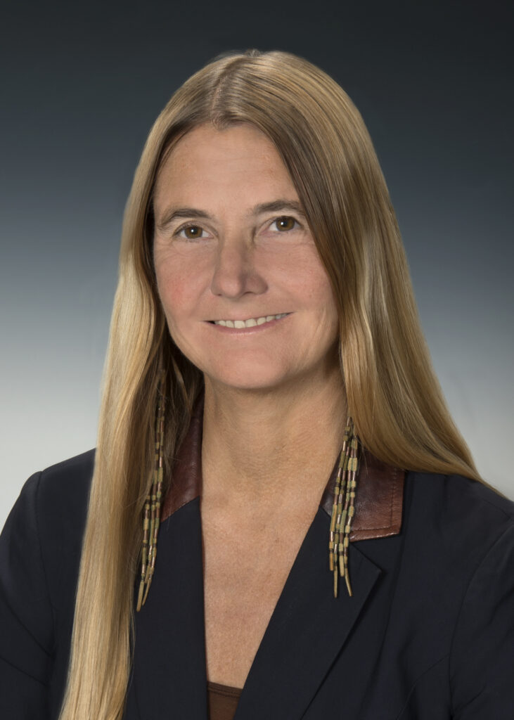 Kelly Stone headshot